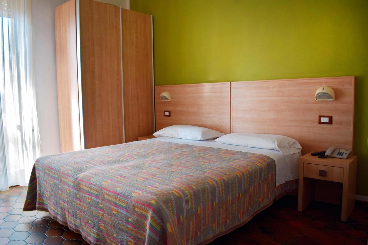 Hotel Gattuccio Cesenatico Esterno foto