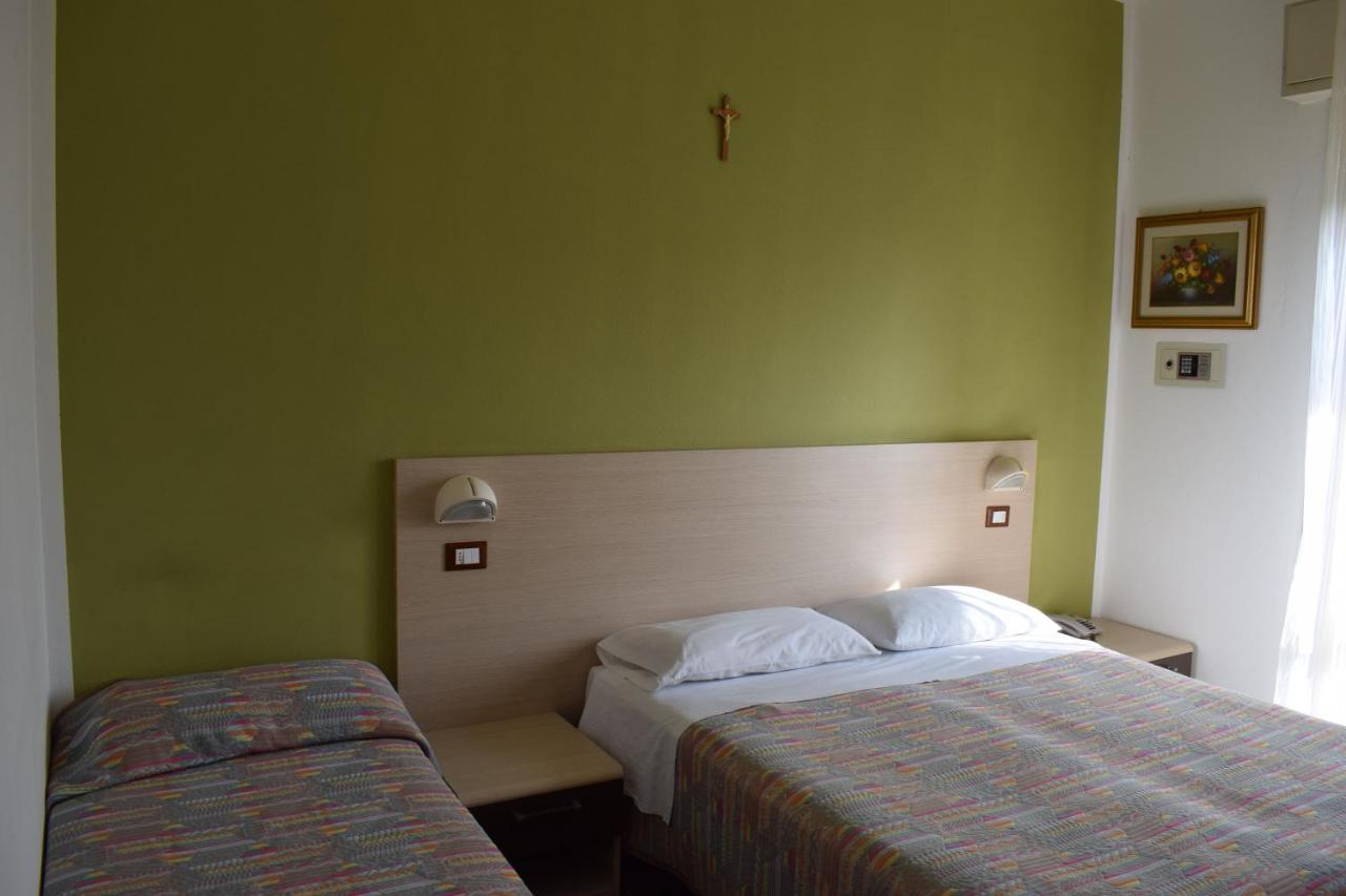 Hotel Gattuccio Cesenatico Esterno foto