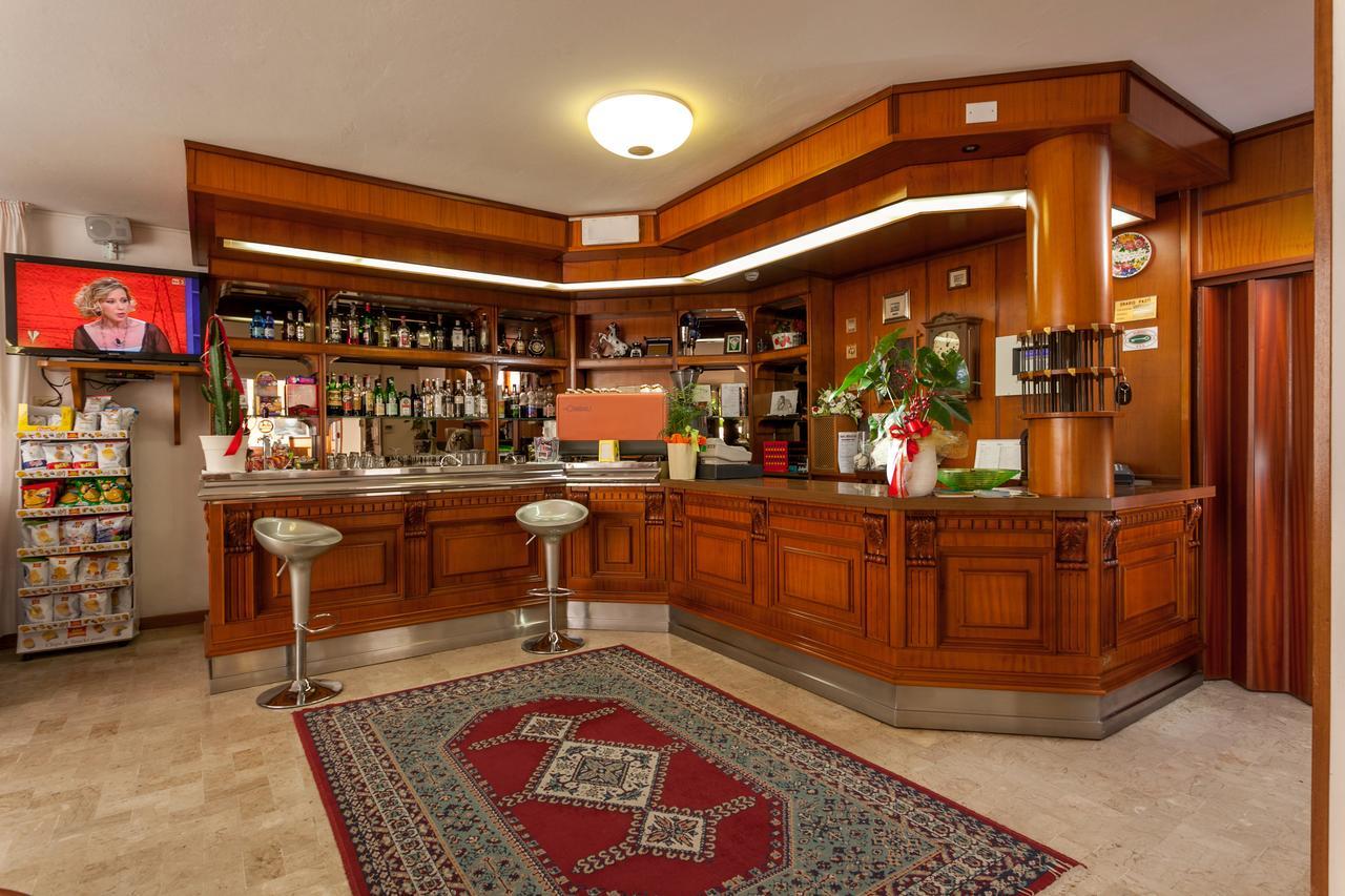 Hotel Gattuccio Cesenatico Esterno foto