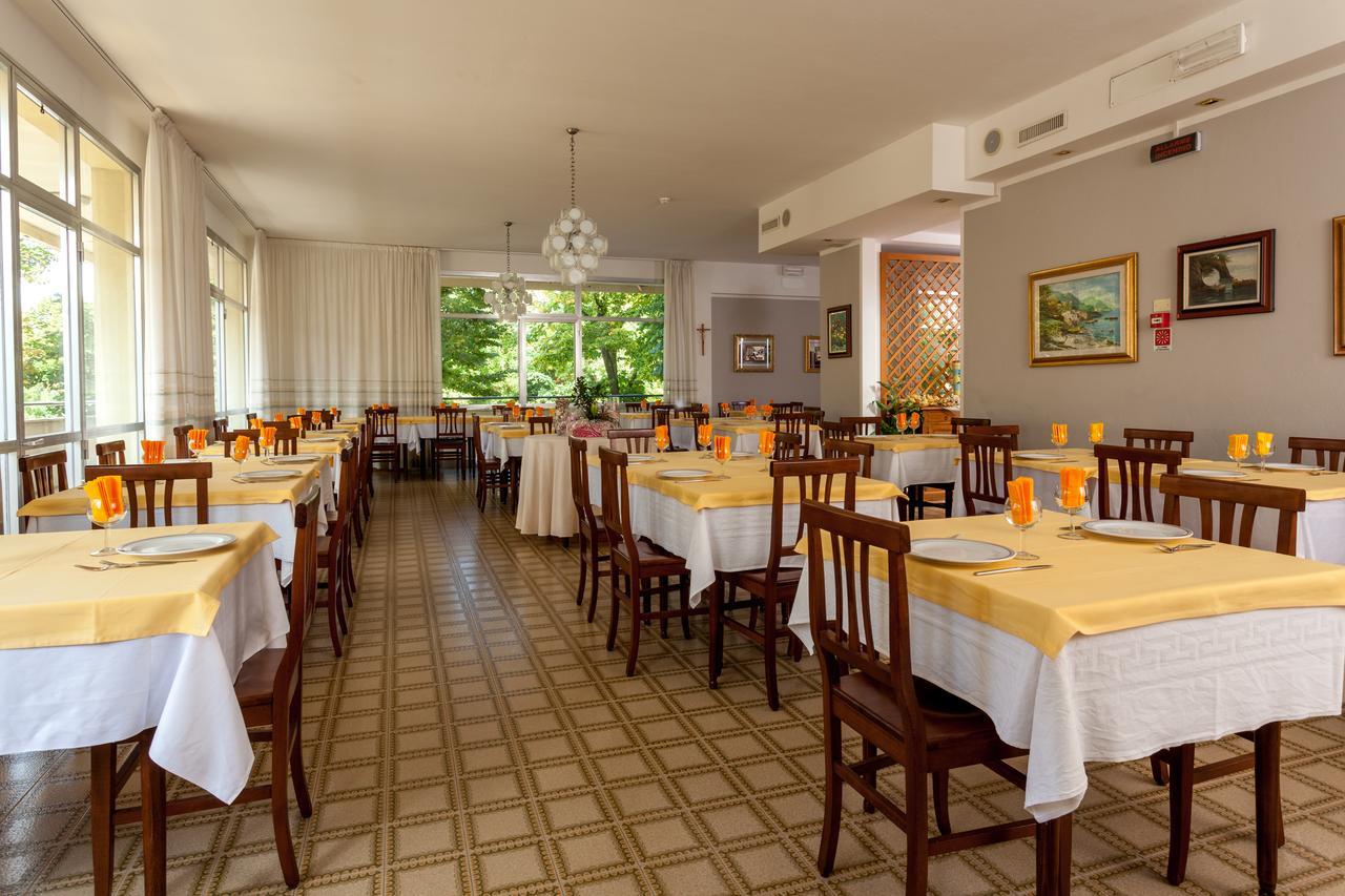 Hotel Gattuccio Cesenatico Esterno foto